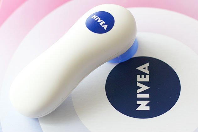 Nettoyage de printemps avec la brosse Nivea Pure Skin