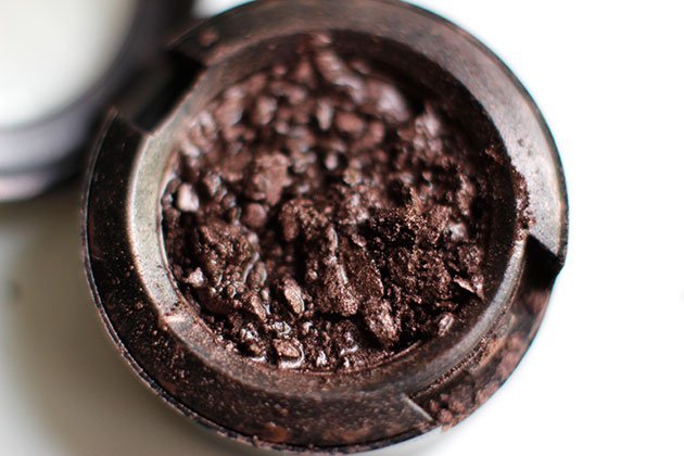 Réparer Fard à paupières cassé