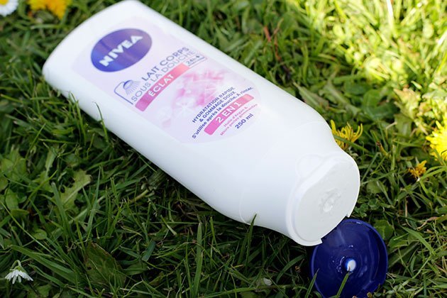 Lait corps sous la douche Eclat Nivea