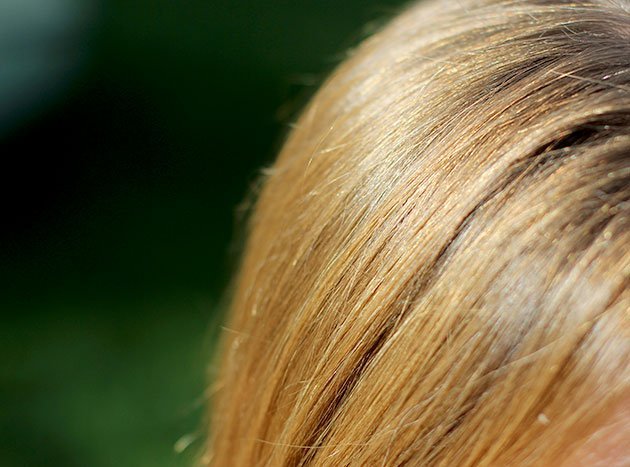 cheveux blond soleil